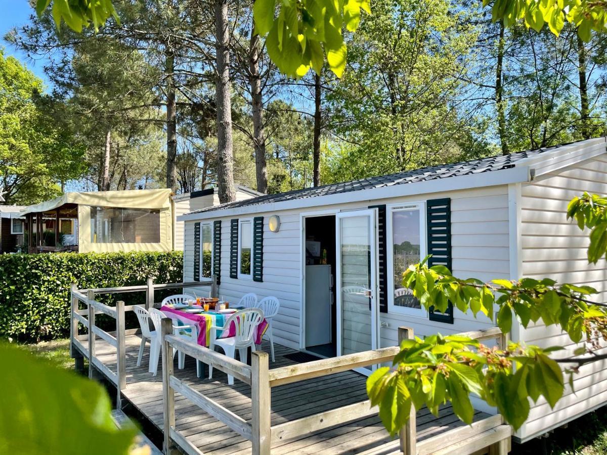 Camping Le Pressoir Petit-Palais-et-Cornemps エクステリア 写真