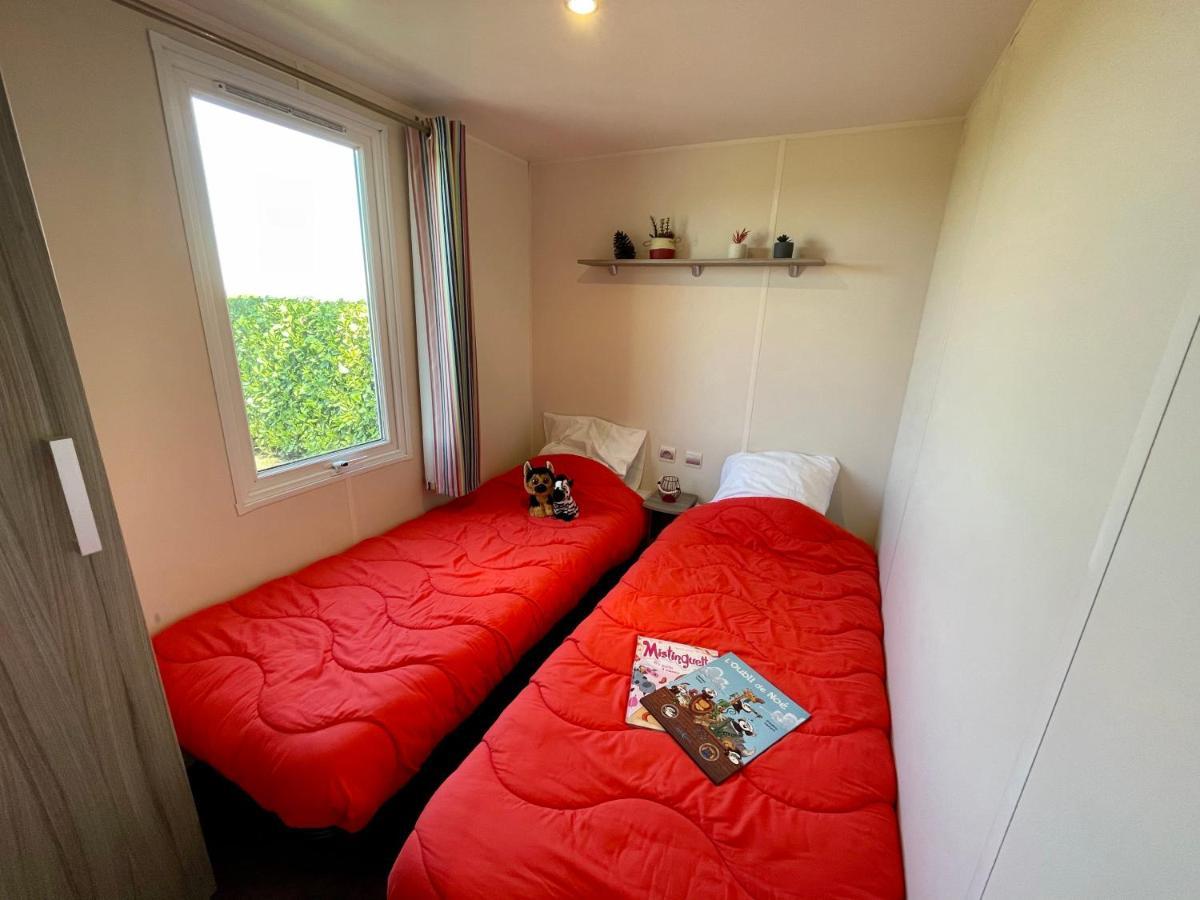 Camping Le Pressoir Petit-Palais-et-Cornemps エクステリア 写真