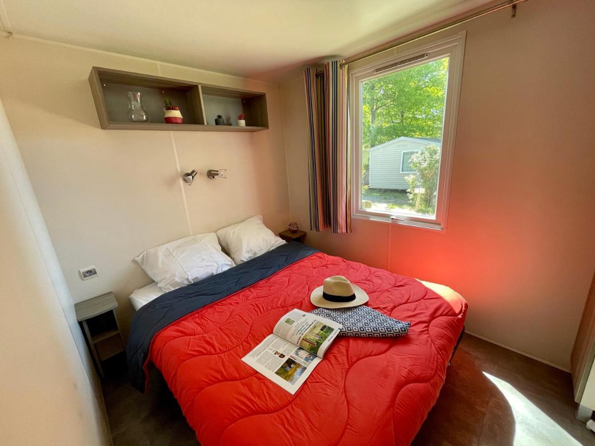 Camping Le Pressoir Petit-Palais-et-Cornemps エクステリア 写真
